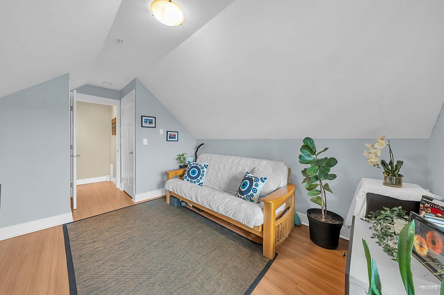 723 E 12th Avenue Vancouver, BC - 26