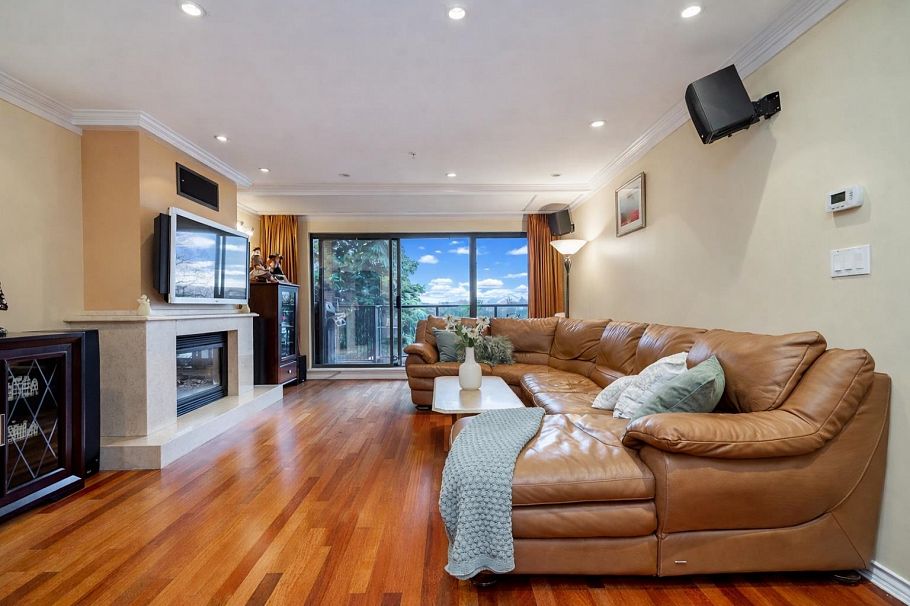 304 1233 Beach Avenue Vancouver, BC - 4