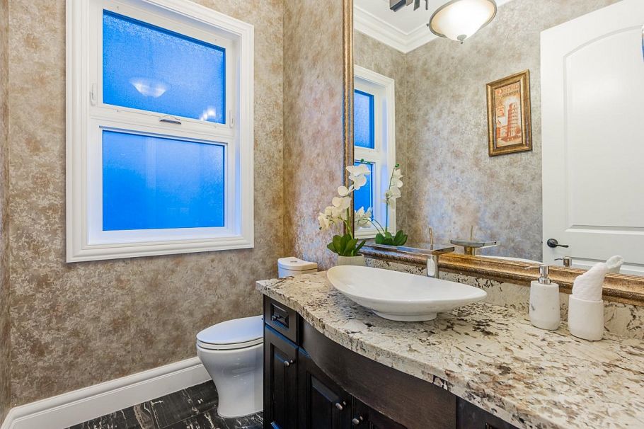 3741 W 37th Avenue Vancouver, BC - 23