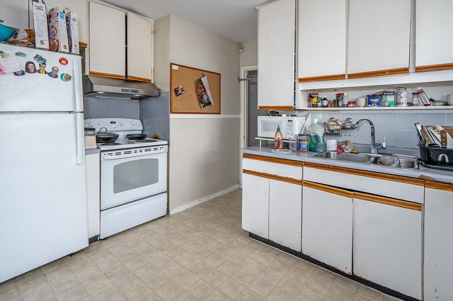 1987 E 61st Avenue Vancouver, BC - 13