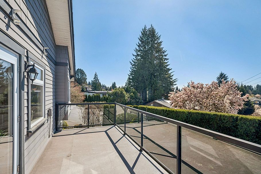954 Tudor Avenue North Vancouver, BC - 25