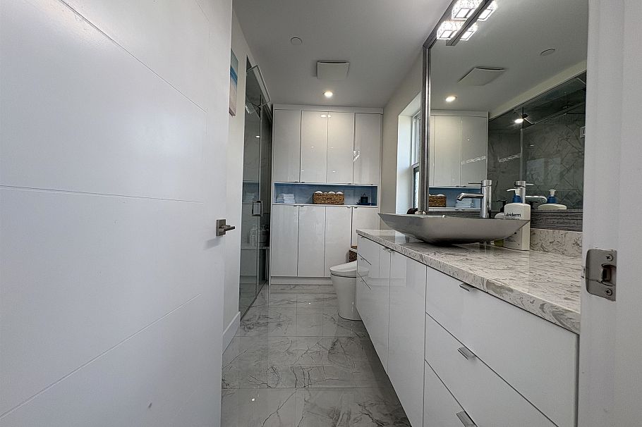 759 E 57th Avenue Vancouver, BC - 21