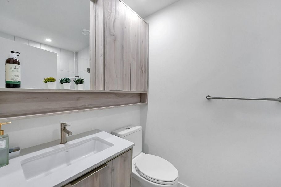 409 3596 Malsum Drive North Vancouver, BC - 24