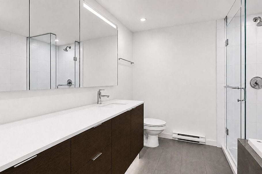 508 1677 Lloyd Avenue North Vancouver, BC - 10
