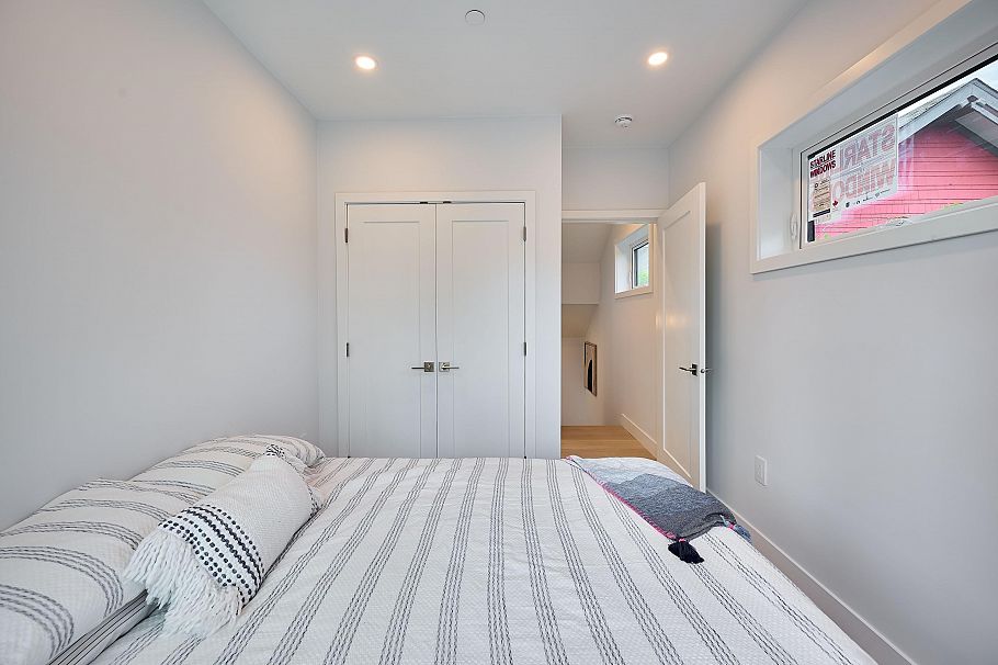 3674 W 1st Avenue Vancouver, BC - 13