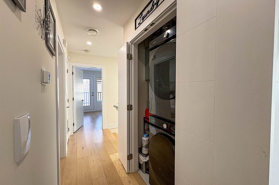 759 E 57th Avenue Vancouver, BC - 17