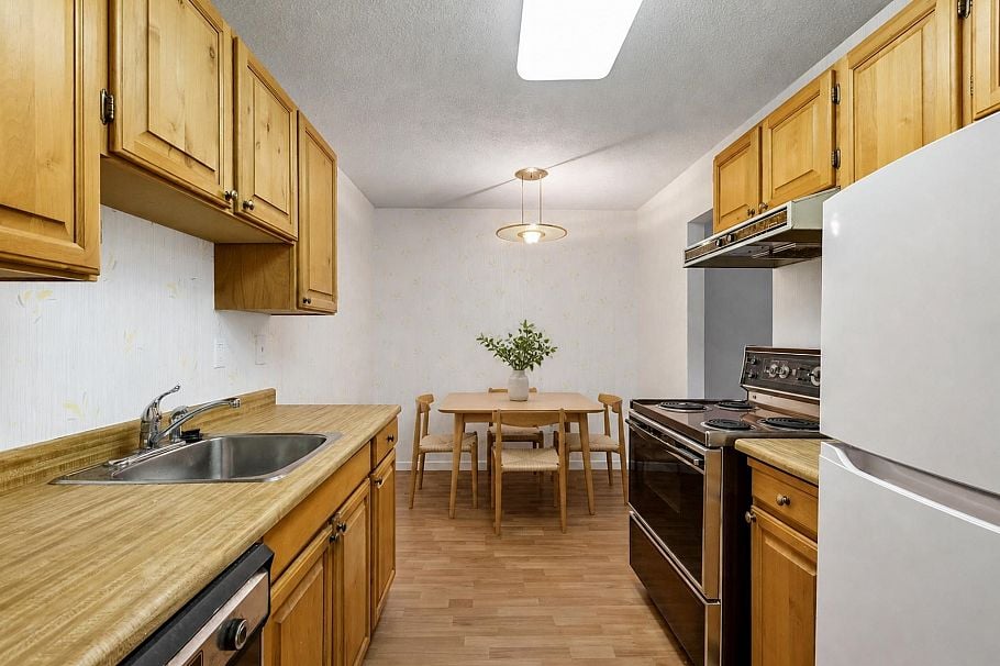 219 1385 Draycott Road North Vancouver, BC - 7