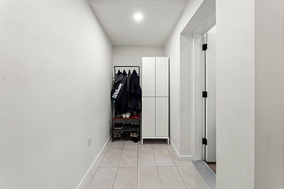 42 528 E 2nd Street North Vancouver, BC - 9