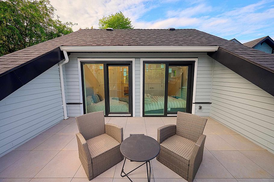 3674 W 1st Avenue Vancouver, BC - 15
