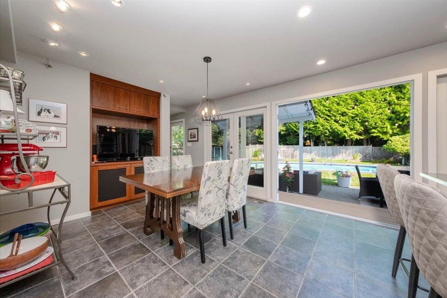 2864 Bushnell Place North Vancouver, BC - 12