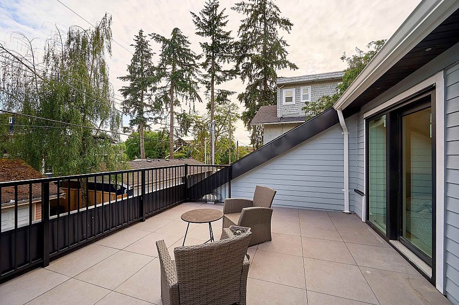 3674 W 1st Avenue Vancouver, BC - 14
