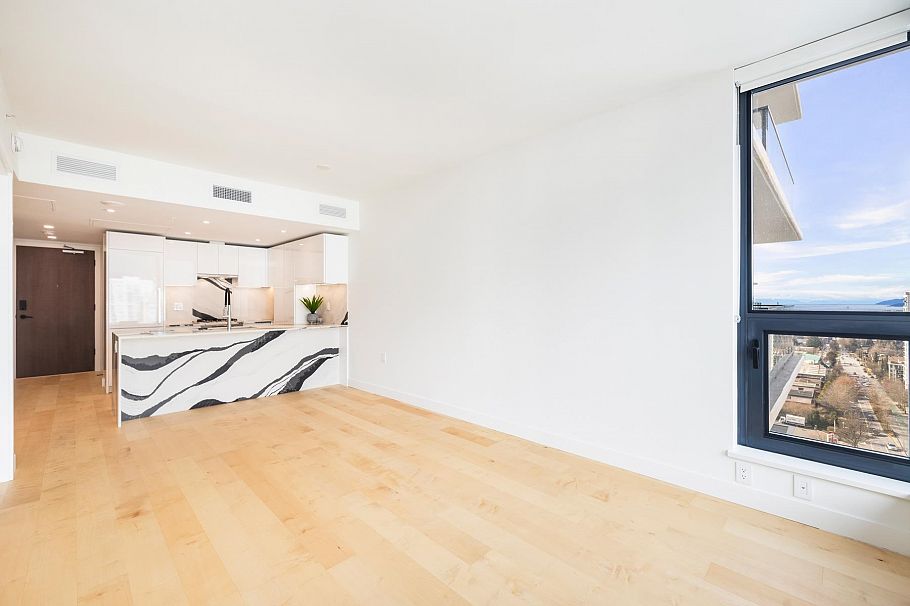 1307 135 E 13th Street North Vancouver, BC - 16