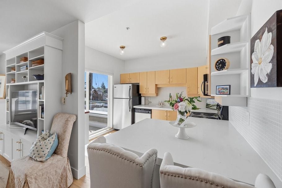 202 3151 Connaught Crescent North Vancouver, BC - 8