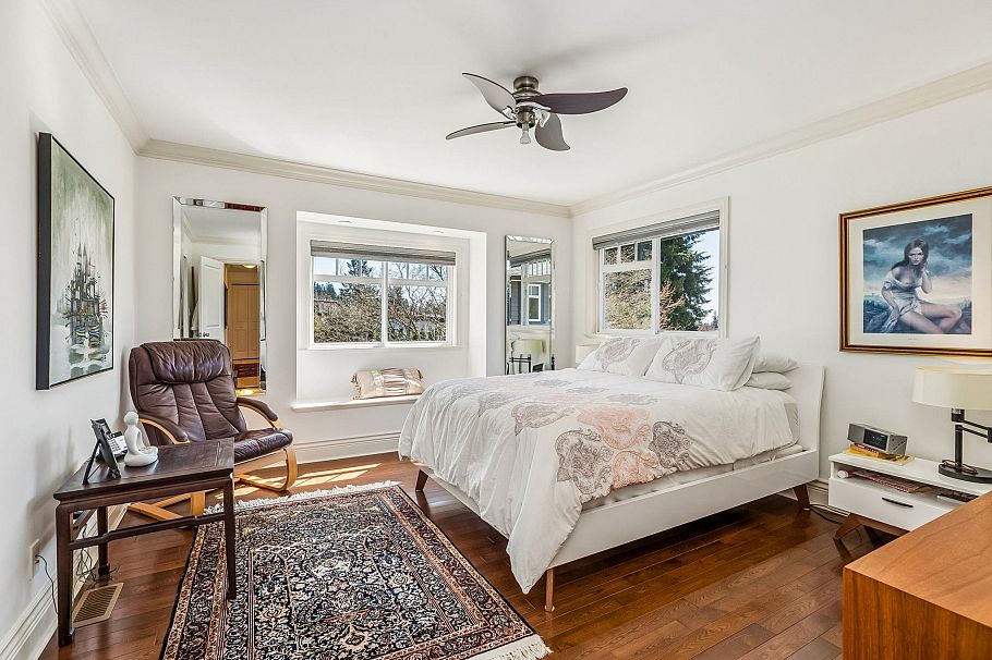 954 Tudor Avenue North Vancouver, BC - 18