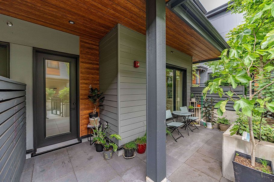 42 528 E 2nd Street North Vancouver, BC - 17