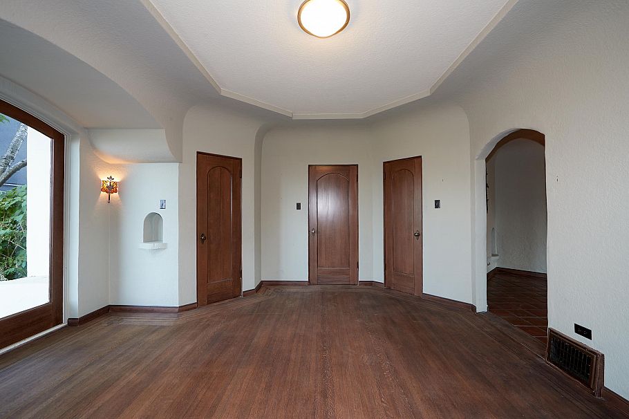 4585 Bellevue Drive Vancouver, BC - 23