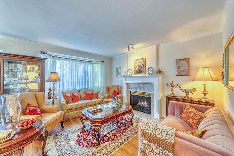 6 815 Tobruck Avenue North Vancouver, BC - 2