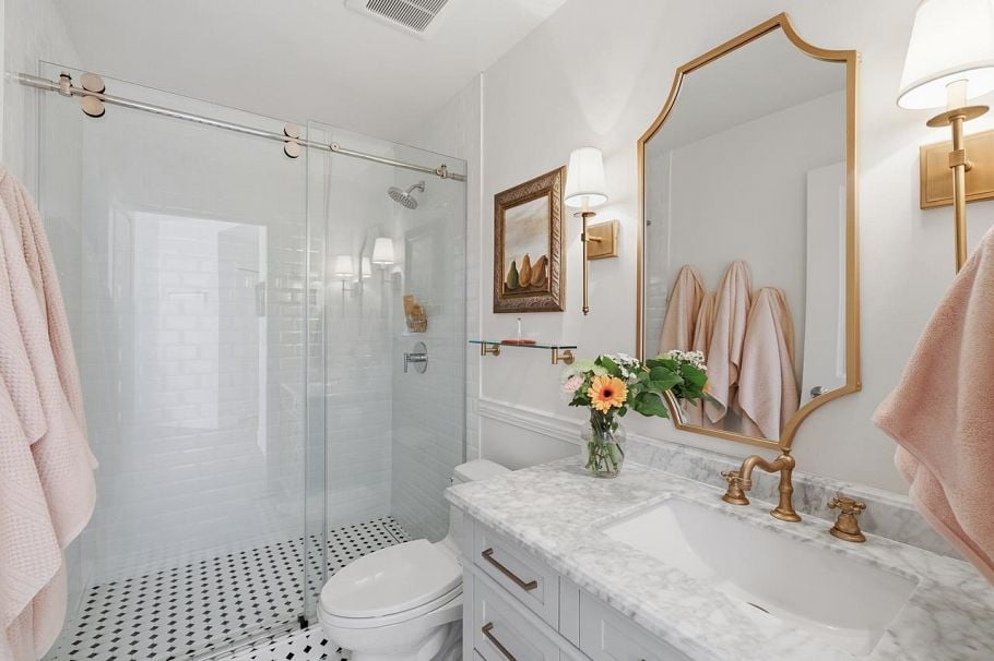 202 3151 Connaught Crescent North Vancouver, BC - 17
