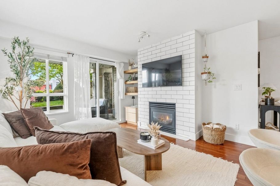 104 365 E 1st Street North Vancouver, BC - 9