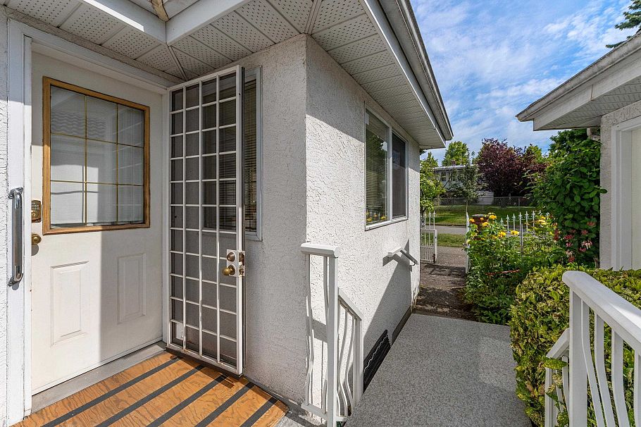 7416 Jasper Crescent Vancouver, BC - 35