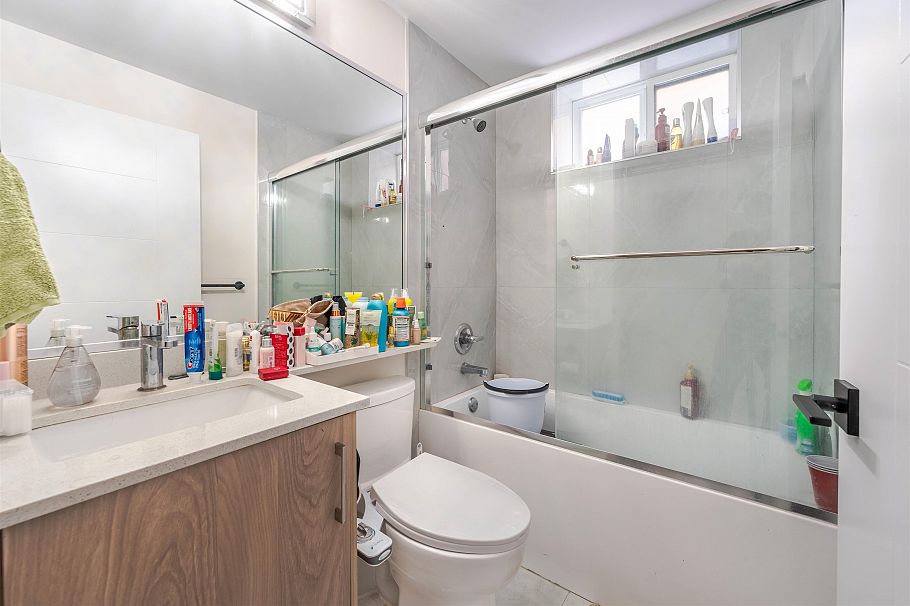 1 6358 Windsor Street Vancouver, BC - 26