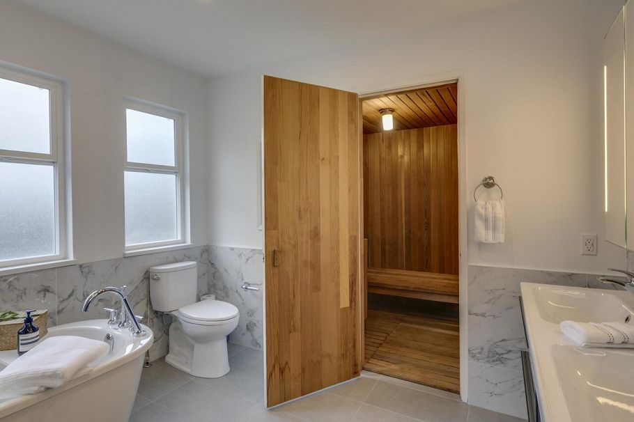 763 Weymouth Drive North Vancouver, BC - 24