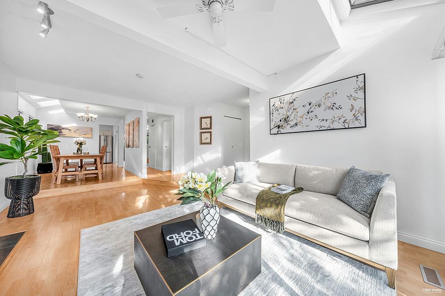 252 E 21st Street North Vancouver, BC - 6