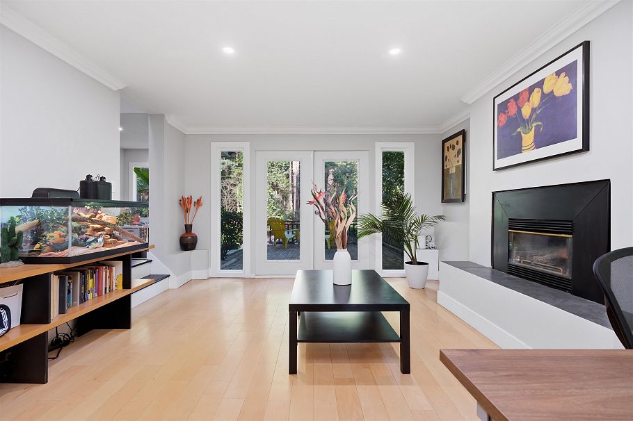4535 Raeburn Street North Vancouver, BC - 27