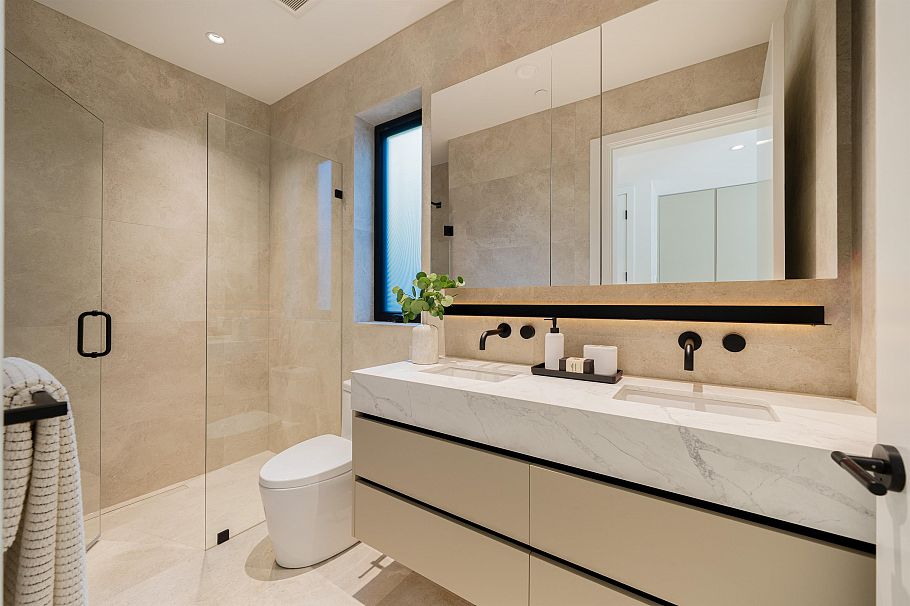 2 4018 W 21st Avenue Vancouver, BC - 17