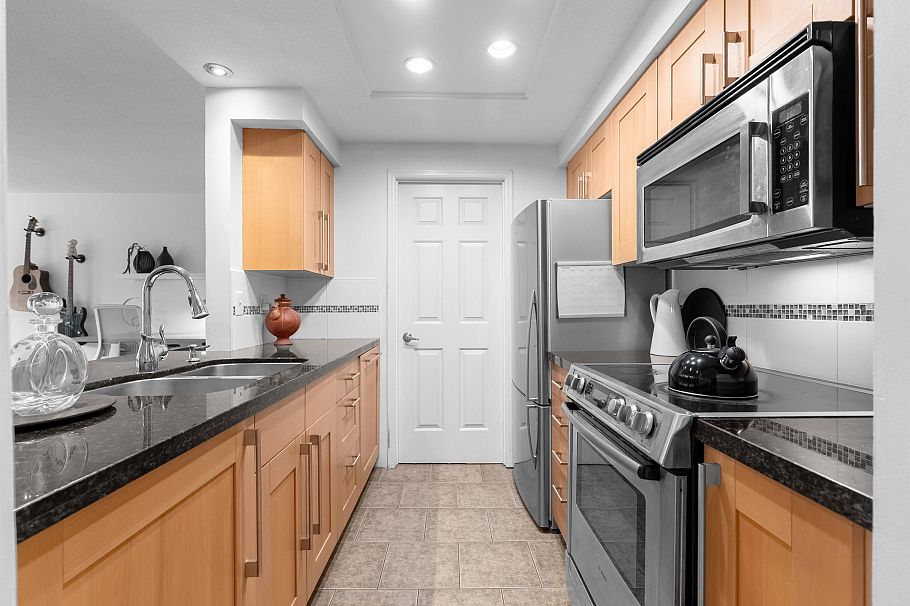 101 2412 Alder Street Vancouver, BC - 11