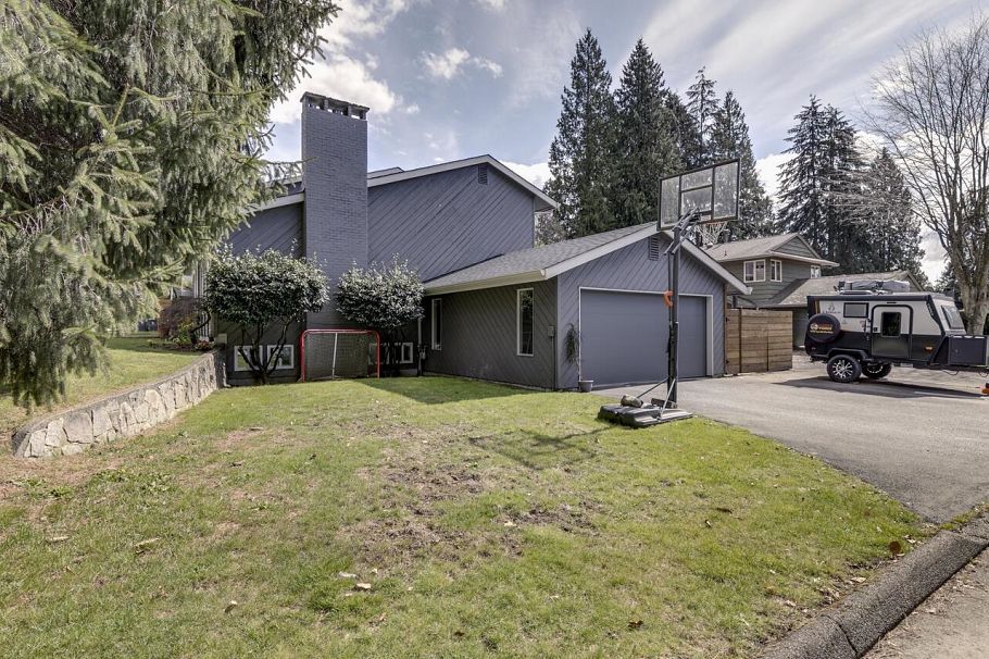 763 Weymouth Drive North Vancouver, BC - 33