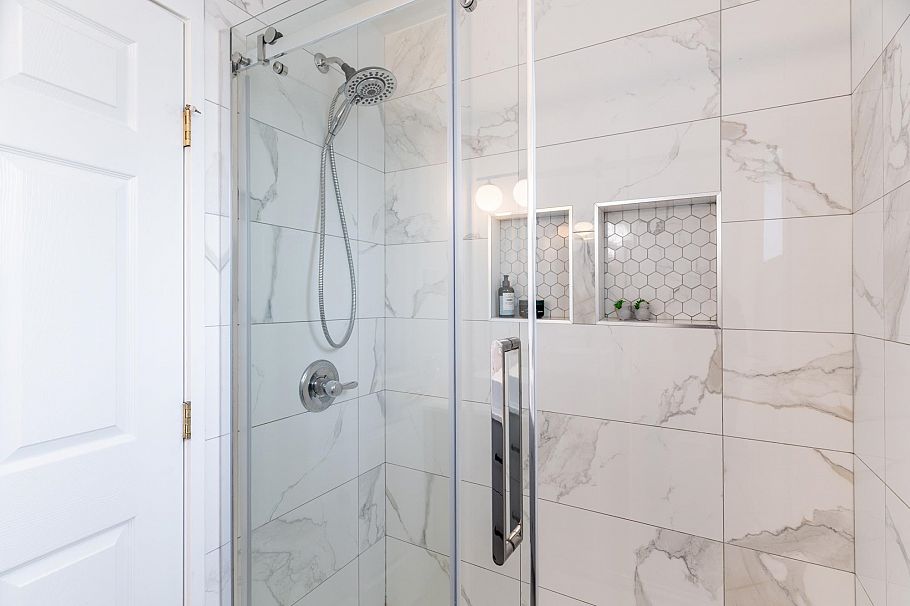 2 1233 W 16th Street North Vancouver, BC - 10