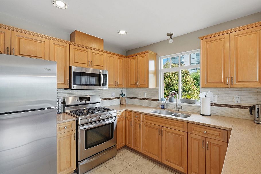 203 W 6th Street North Vancouver, BC - 9