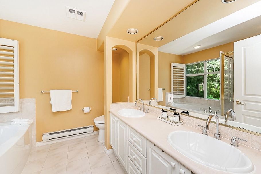 1190 Strathaven Drive North Vancouver, BC - 27