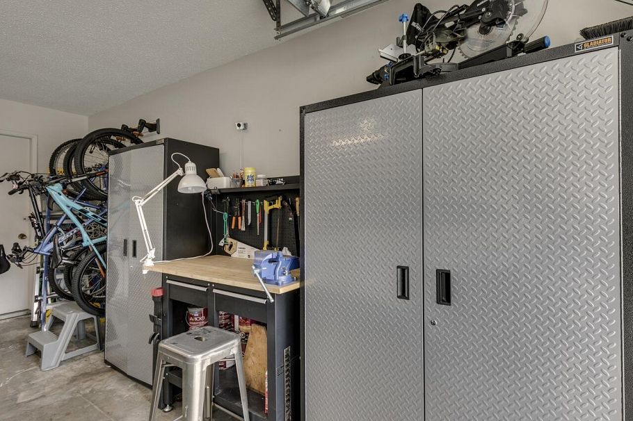 763 Weymouth Drive North Vancouver, BC - 35