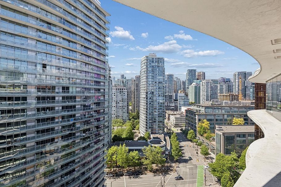 2008 68 Smithe Street Vancouver, BC - 18