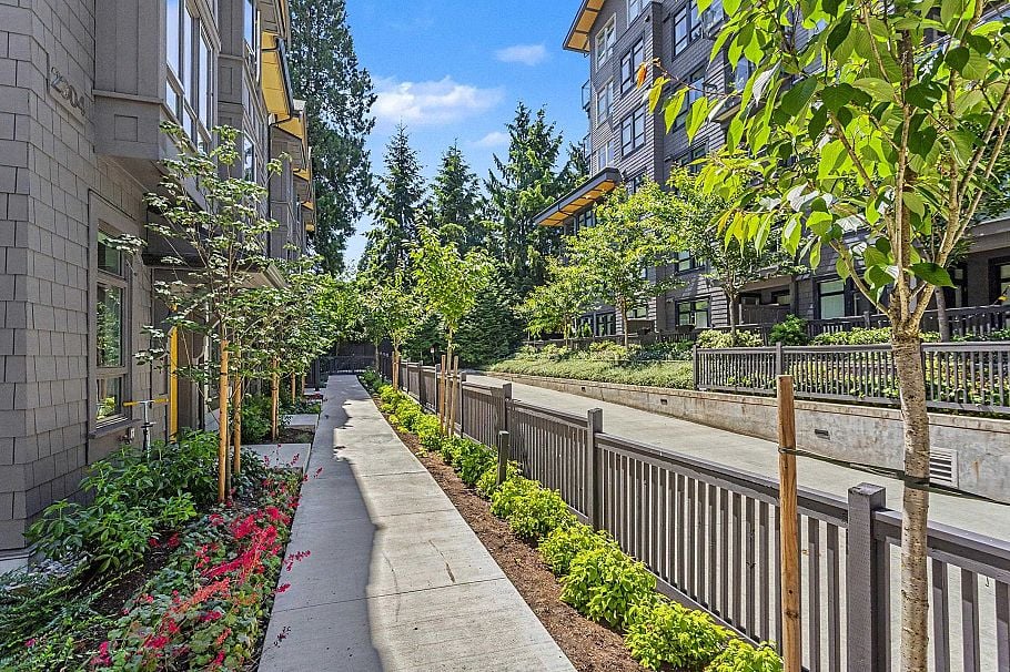 105 2304 Emery Court North Vancouver, BC - 26