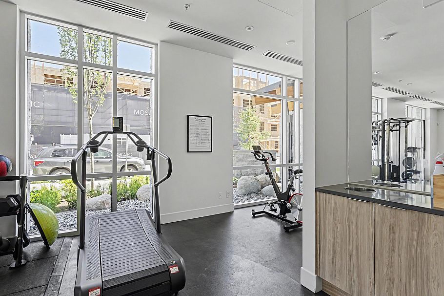 105 2304 Emery Court North Vancouver, BC - 36