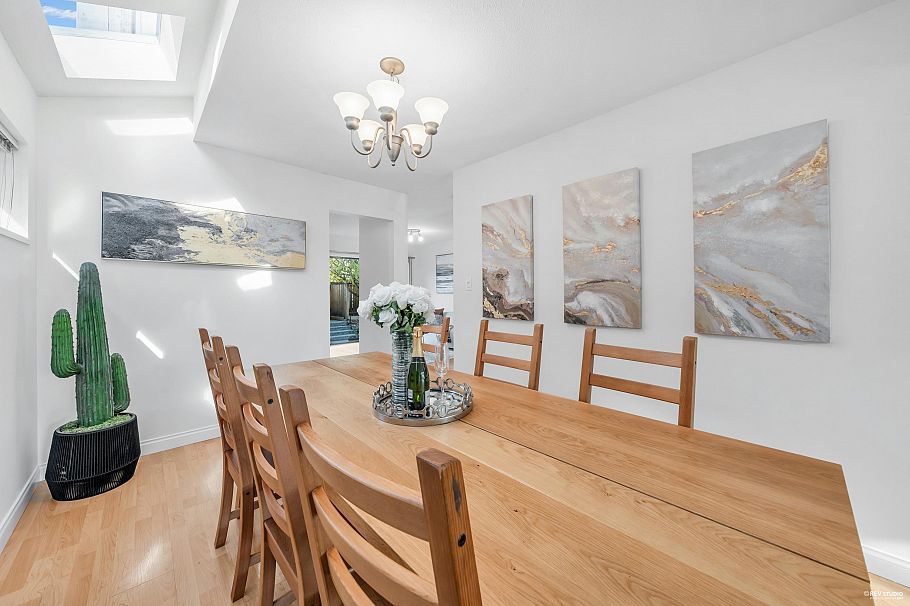 252 E 21st Street North Vancouver, BC - 8