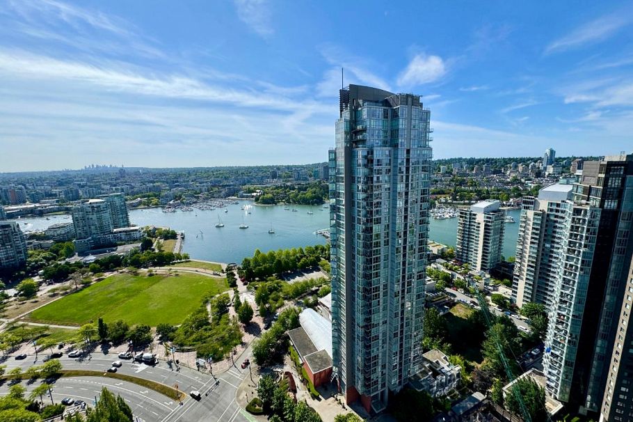 3302 499 Pacific Street Vancouver, BC - 4
