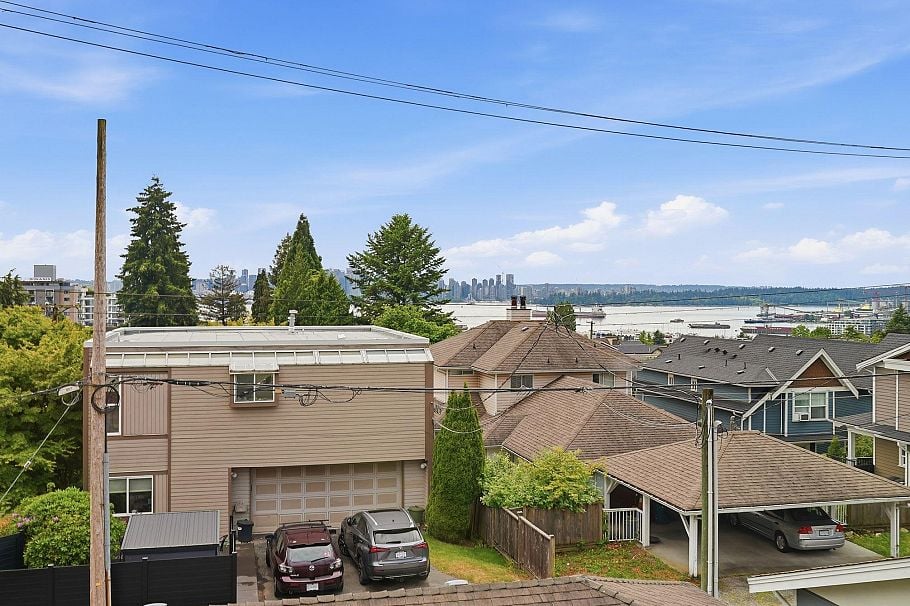 203 W 6th Street North Vancouver, BC - 24