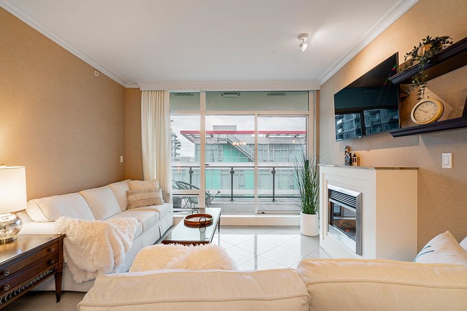 905 172 Victory Ship Way North Vancouver, BC - 4