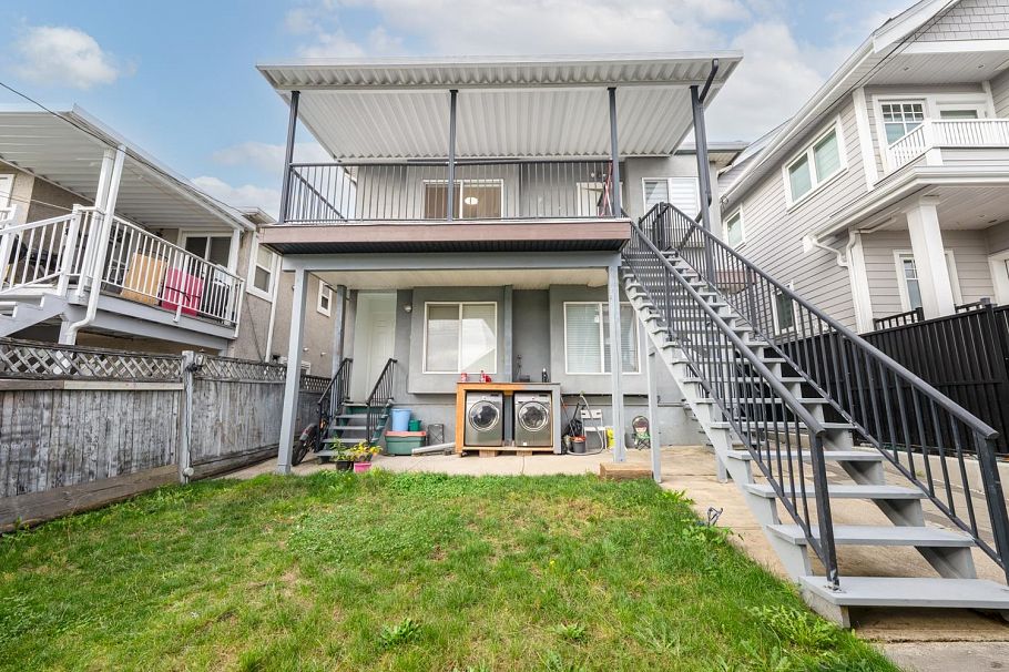 748 E 62nd Avenue Vancouver, BC - 26