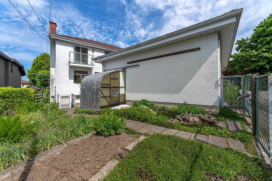 7416 Jasper Crescent Vancouver, BC - 38