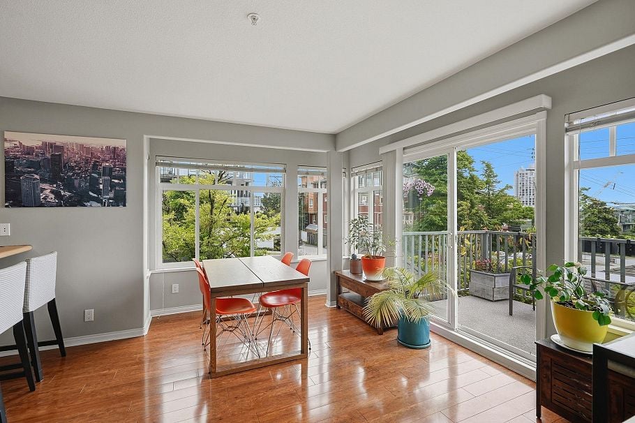 203 W 6th Street North Vancouver, BC - 23