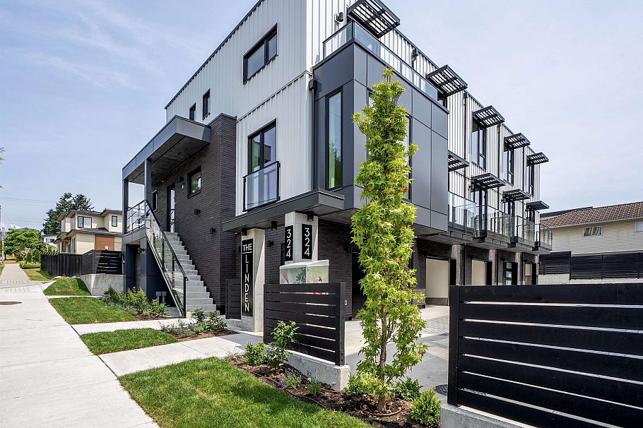 TH8 324 E Ridgeway Avenue North Vancouver, BC - 1