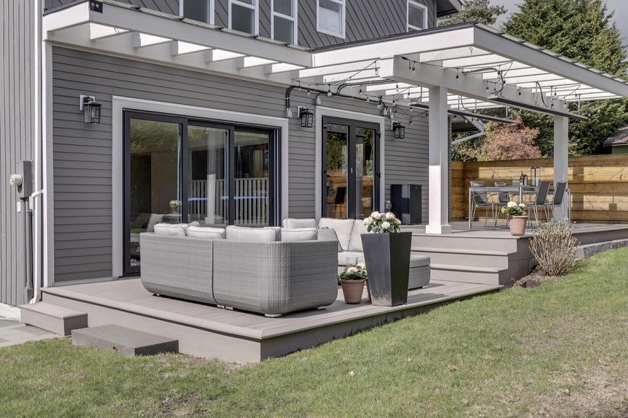 763 Weymouth Drive North Vancouver, BC - 1