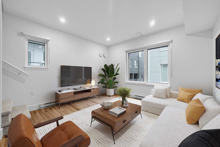 202 2075 E 1st Avenue Vancouver, BC - 14