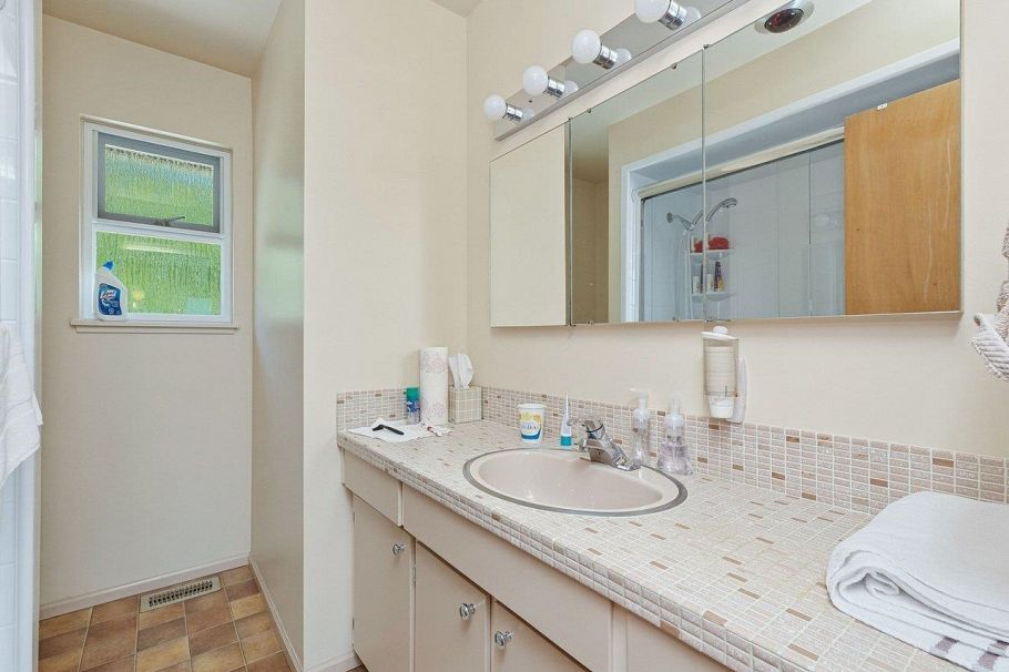 1218 Chamberlain Drive North Blackburn, BC - 13