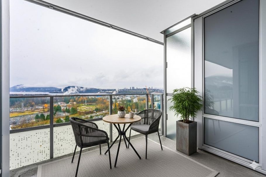 3002 1500 Fern Street North Vancouver, BC - 1